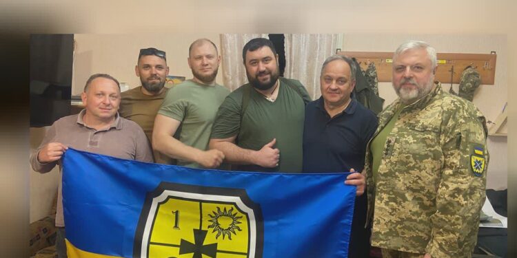 Автівка, дрони і ще дещо потрібне – Миколаїв передав допомогу двом військовим підрозділам (ФОТО)