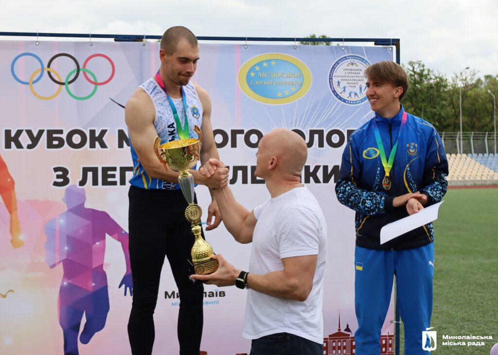 У Миколаєві Кубок міського голови з легкої атлетики визначив переможців (ФОТО) 17 У Миколаєві Кубок міського голови з легкої атлетики визначив переможців (ФОТО) 16