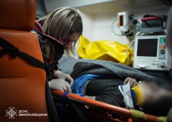 Внаслідок атаки на Миколаївщину пошкоджено інфраструктуру, офіси,  будинки, лінії ЛЕП, – ОВА (ФОТО, ВІДЕО)