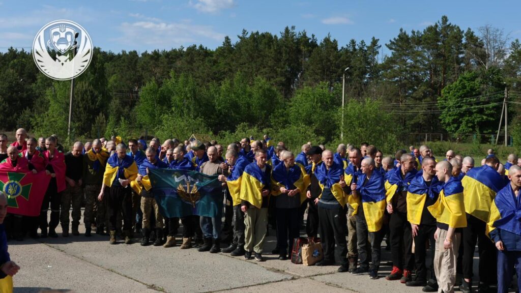 Наші вдома. Сьогодні Україна повернула 390 людей, на вихідних очікуємо ще (ФОТО) 27