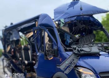 Кількість загиблих через атаку по рейсовому автобусу на Сумщині зросла до 9 (ФОТО)