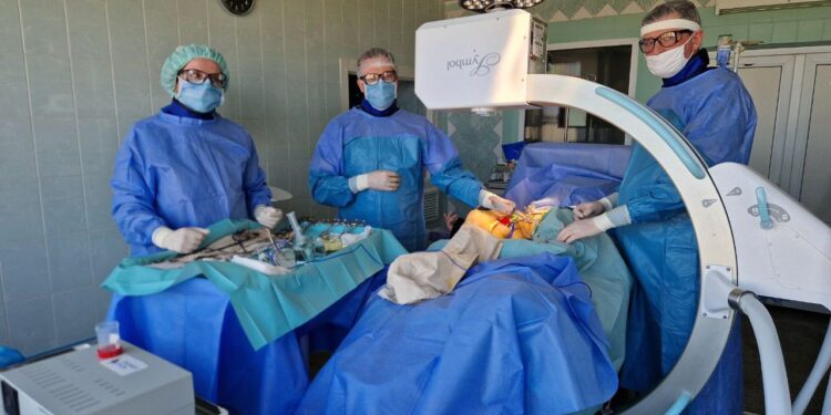 У міській лікарні Миколаєва вперше провели гібридну операцію (ФОТО)