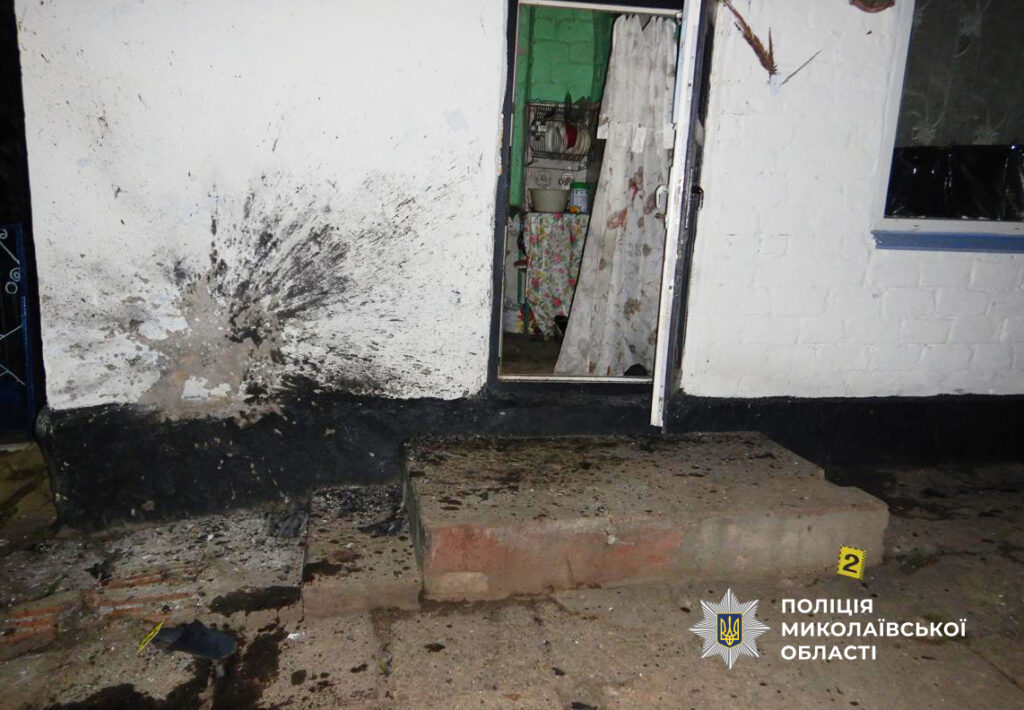 Подробиці загибелі 3-річної дитини від вибуху гранати на Миколаївщині - гранату принесла п’яна сусідка, яка також згодом померла від травм (ФОТО) 7