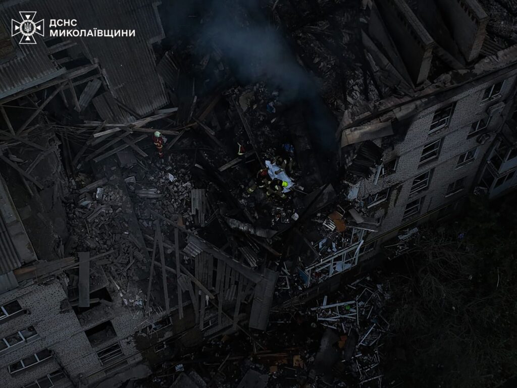 Наслідки нічної атаки по Миколаєву (ФОТО, ВІДЕО) 7 Наслідки нічної атаки по Миколаєву (ФОТО, ВІДЕО) 6