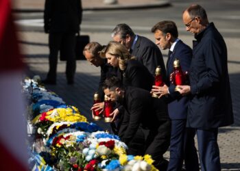 У Києві Зеленські та лідери “коаліції рішучих” вшанували памʼять загиблих українських воїнів (ФОТО, ВІДЕО)