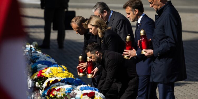 У Києві Зеленські та лідери “коаліції рішучих” вшанували памʼять загиблих українських воїнів (ФОТО, ВІДЕО)