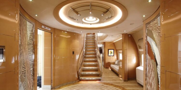 “Лише дурень не прийме цей подарунок”. Як виглядає літак, який Катар дарує Трампу (ФОТО)