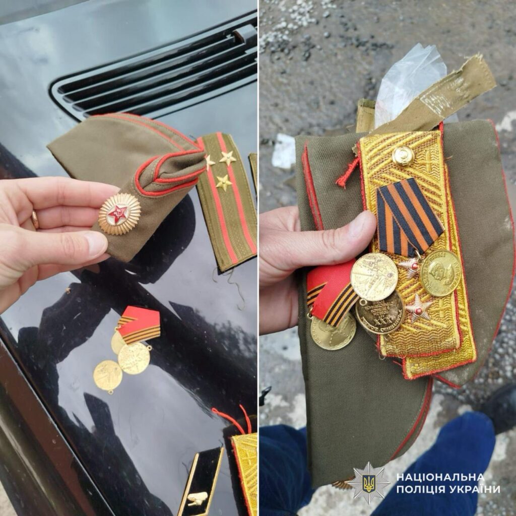 На Закарпатті поліція затримала двох "радянських солдатів", один з них - священик УПЦ (МП) (ФОТО) 7 На Закарпатті поліція затримала двох "радянських солдатів", один з них - священик УПЦ (МП) (ФОТО) 6