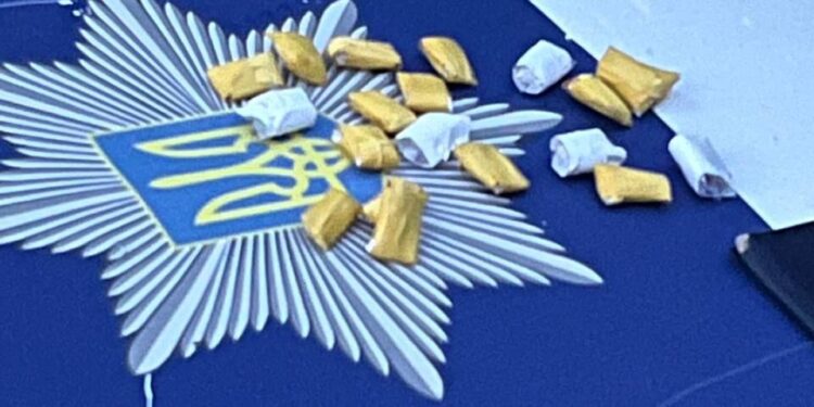У Миколаєві патрульні затримали двох “закладчикiв” (ФОТО)