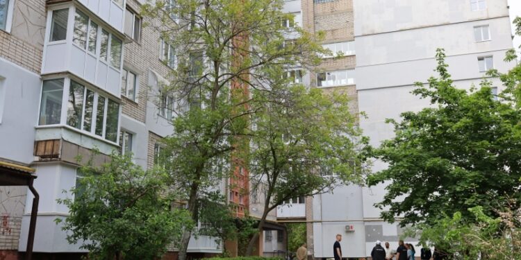 У Миколаєві за підтримки Данії відновили 23 житлові будинки та 2 спортмайданчики, пошкоджені через російські обстріли (ФОТО)