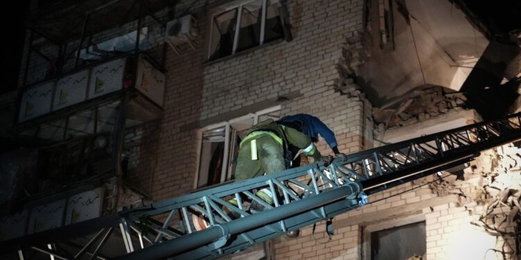 Наслідки нічної атаки по Миколаєву (ФОТО, ВІДЕО)