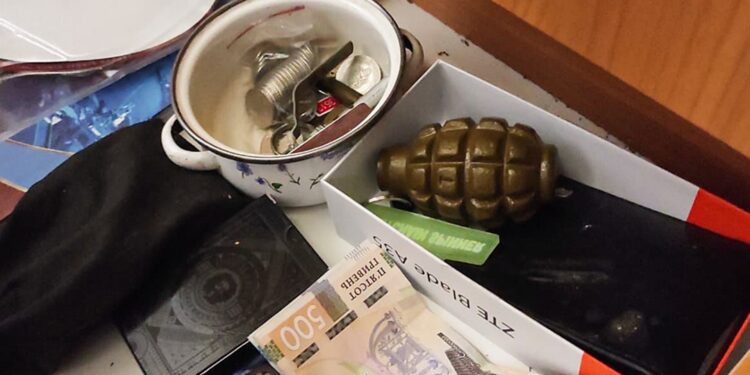 Наркотики та бойова граната – у Миколаєві поліція затримала чергового “закладника” (ФОТО)