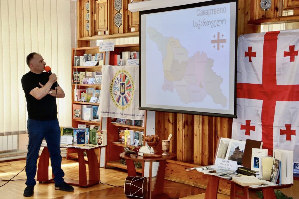 «На всі смаки» - миколаївці спробували справжні грузинські хачапурі та корейську кимчи з огірків (ФОТО) 15 «На всі смаки» - миколаївці спробували справжні грузинські хачапурі та корейську кимчи з огірків (ФОТО) 14