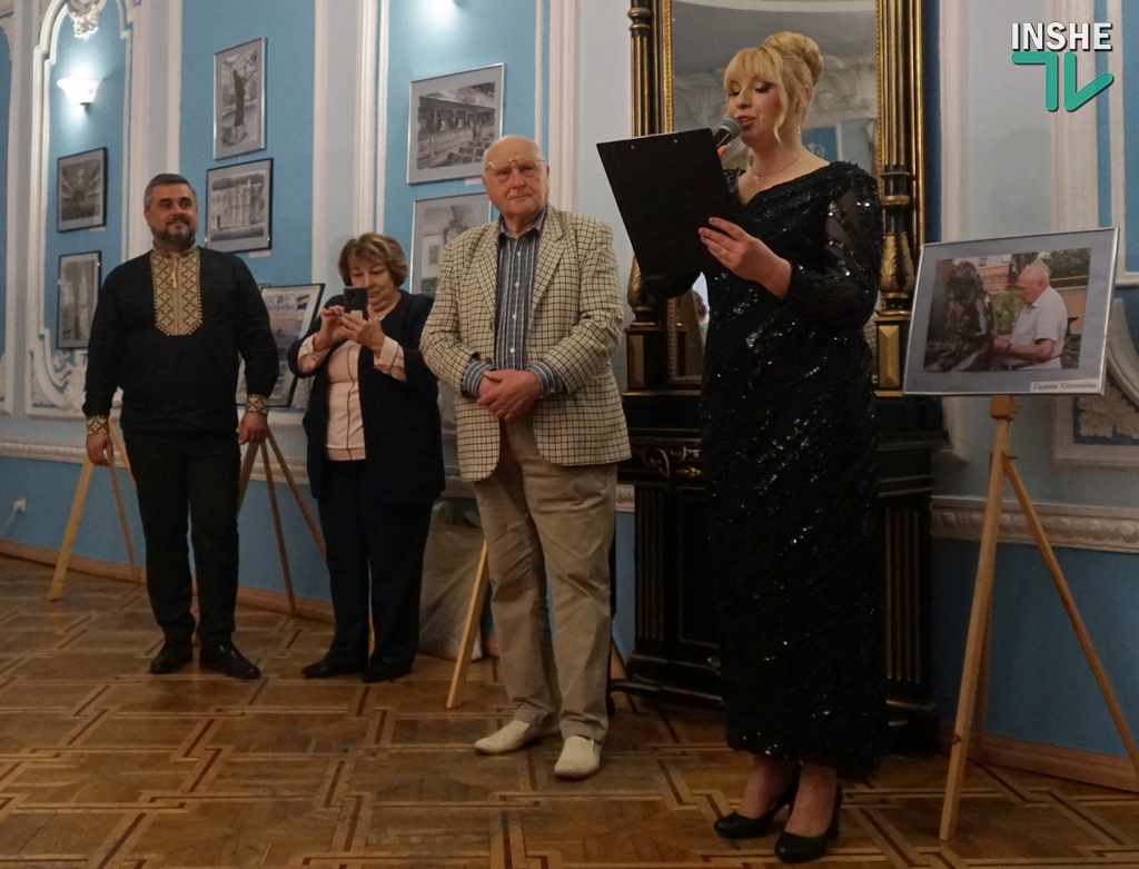 «Театр на Адміральській: минуле й сьогодення в картинах митця» - у Миколаєві відкрилась виставка Анатолія Крутікова (ФОТО) 19 «Театр на Адміральській: минуле й сьогодення в картинах митця» - у Миколаєві відкрилась виставка Анатолія Крутікова (ФОТО) 18