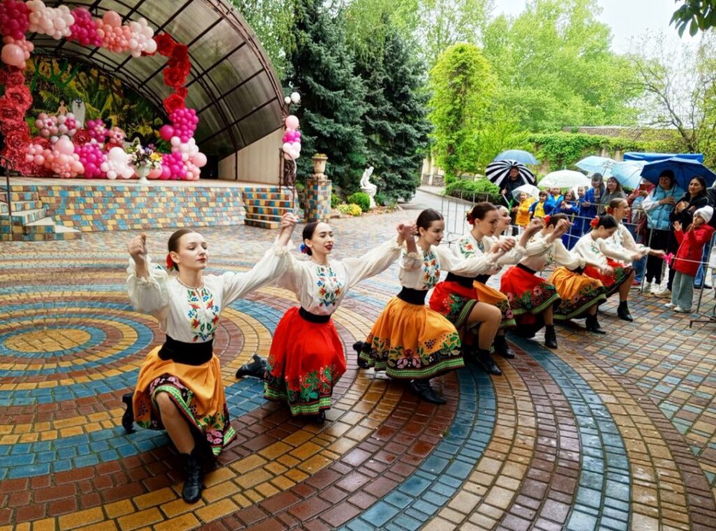 У Миколаєві відбувся «Фестиваль дружби народів» (ФОТО) 19 У Миколаєві відбувся «Фестиваль дружби народів» (ФОТО) 18