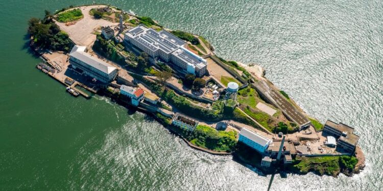 Трамп хоче відкрити зачинену понад 50 років тому в’язницю-острів Алькатрас