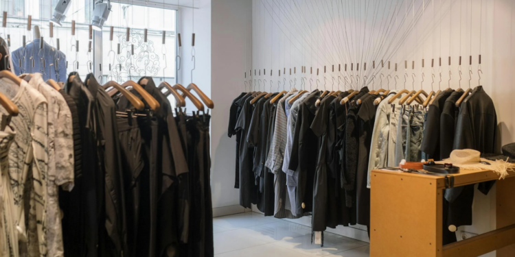 Самая лучшая химчистка: какой она должна быть и как её найти