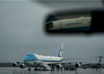 Катар дарує Трампу літак за $400 млн., демократи назвали це корупцією, Трамп демократів – невдахами