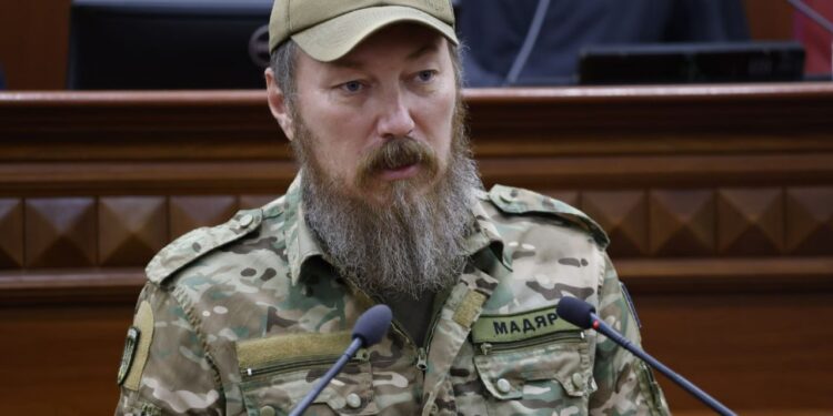 Голові СБУ Малюку і “птахівнику” “Мадяру” присвоєно звання Героя України