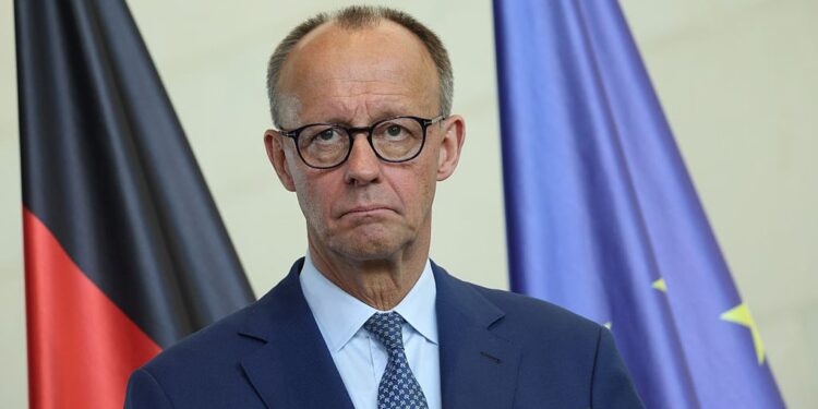 ЄС працює над санкціями проти Кремля через відмову від припинення вогню, – Мерц