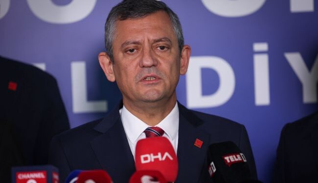 У Туреччині здійснено замах на лідера опозиційної партії (ВІДЕО)