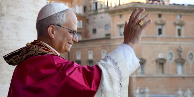 Хто такий новий Папа – офіційна біографія та незгода з Венсом