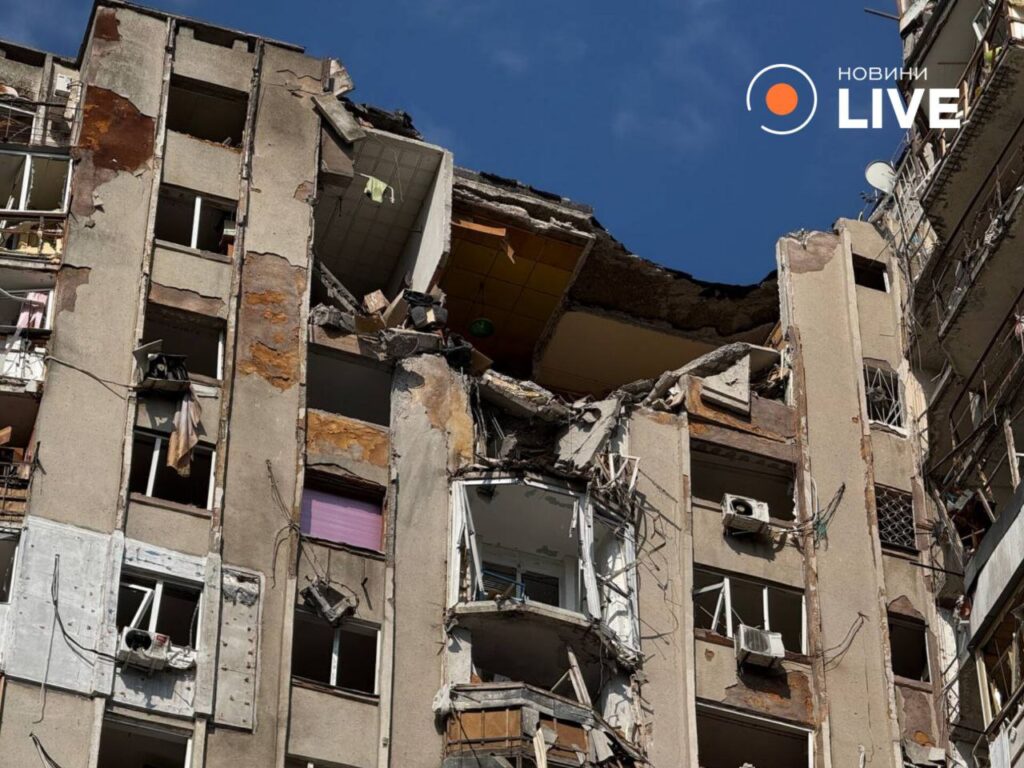 Загиблі від нічної дронової атаки в Одесі - літнє подружжя та їхній собака (ФОТО, ВІДЕО) 4