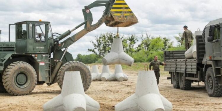 Польща будує лінії оборони зі сторони Калінінграду та Білорусі (ФОТО)