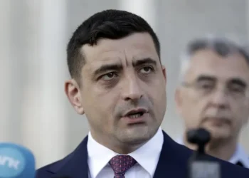Ще кандидат, хоча й переможець першого туру виборів у Румунії, Сіміон вже вимагає в України компенсації за Patriot
