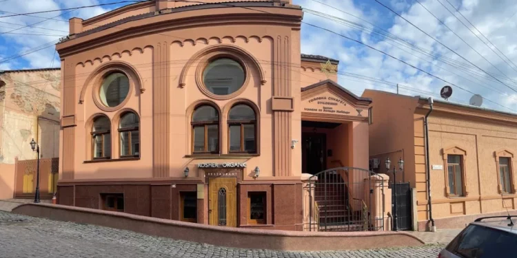 У Чернівцях рабин за $10 тисяч обіцяв допомогу у виїзді за кордон