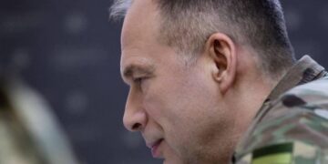РФ сконцентрувала в Україні об’єднане угруповання військ до 640 тисяч, – Сирський