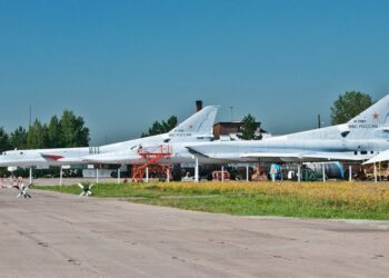 Росіяни перегнали аж 42 Ту-22М3 на базу під Іркутськ та міняють там кількість Ту-95МС і Ту-160. Для чого?