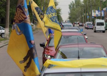 У Миколаєві в День матері пройшов автопробіг «Ми голоси полонених» (ФОТО)