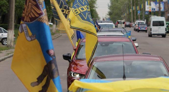 У Миколаєві в День матері пройшов автопробіг «Ми голоси полонених» (ФОТО)