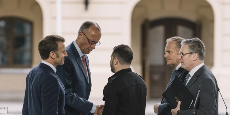 Без надії на Трампа. Європа хоче купувати у США зброю для України