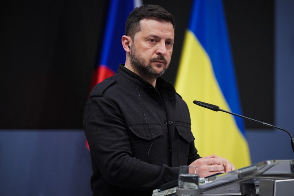 Подальший розвиток оборонної, економічної та гуманітарної співпраці – про що говорили Президент України та Прем’єр-міністр Чехії (ФОТО) 5 Подальший розвиток оборонної, економічної та гуманітарної співпраці – про що говорили Президент України та Прем’єр-міністр Чехії (ФОТО) 4