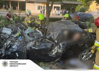 У Миколаєві зранку в ДТП загинуло двоє осіб (ФОТО)