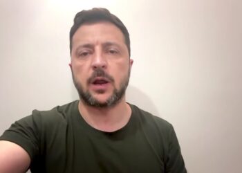 «Хто б там що не казав, це російські удари не «у відповідь», а на знищення» – звернення Зеленського (ВІДЕО)