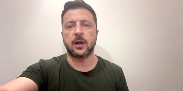 «Хто б там що не казав, це російські удари не «у відповідь», а на знищення» – звернення Зеленського (ВІДЕО)