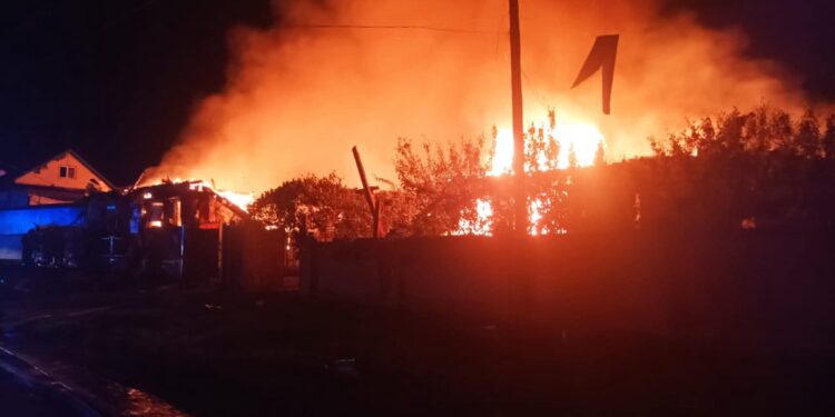 Наслідки нічної російської атаки на Прилуки – п’ять загиблих, зокрема дитина (ФОТО)