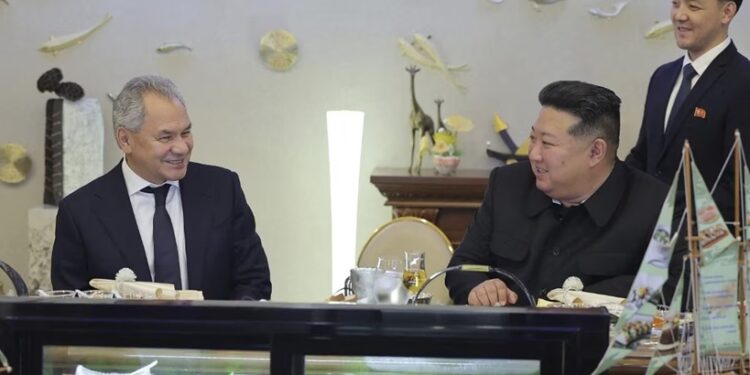 КНДР і надалі буде підтримувати росію у війні – Кім Чен Ин на зустрічі з шойгу