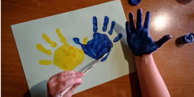 Як діти з-за кордону повертаються до шкіл в Україні, та що тут на них чекає