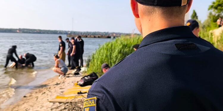 Дівчину, яку рятувальники шукали в акваторії Миколаєва, знайшли – вона потонула