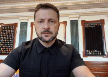 Росіянам поки що не боляче, або вони роблять вигляд – Зеленський розповів про санкції і зброю (ВІДЕО)