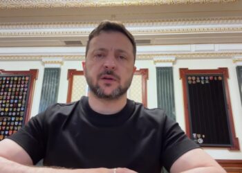 Скільки дронів, де був «офіс» операції на території росії, – Зеленський трохи розповів про «Павутину» (ВІДЕО)
