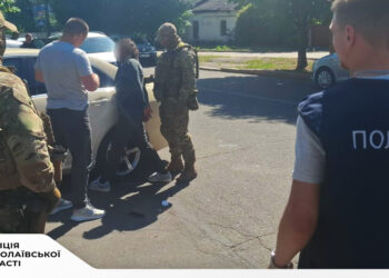 У Миколаєві місцевий мешканець та іноземець «вибивали» неіснуючий борг у $5 тис. – зараз затриманий тільки іноземець (ФОТО)