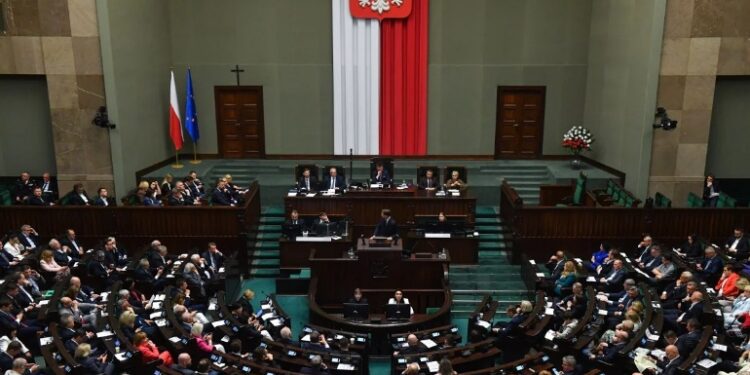 Польський Сейм призначив 11 липня «Днем пам’яті поляків — жертв геноциду, скоєного ОУН-УПА». Український МЗС відповів