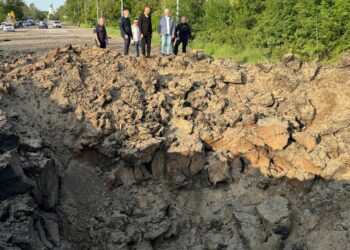 Росіяни зранку атакували Харків балістикою та дронами – 6 постраждалих, зокрема одна дитина