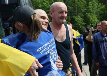 Четвертий обмін за тиждень. Україна повернула ще одну групу полонених (ФОТО)