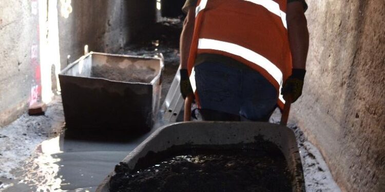 У Миколаєві після рясних дощів очистили колектор №4 – вилучили понад 4 тонни сміття